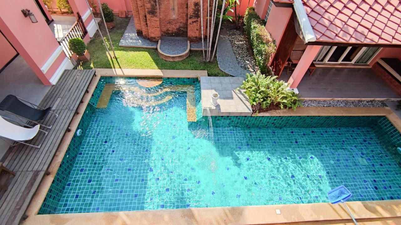 พระตำหนักวิลล่า 10 ห้องนอน พร้อมสระว่ายน้ำส่วนตัว Pattaya Exterior photo